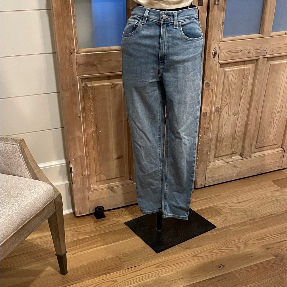 BDG High-waisted girlfriend cropped jeans in light medium wash